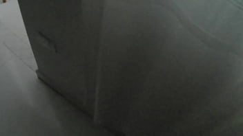 Preview 2 of Sote Hu Xxx Video - Hijastro entra al cuarto de la madrastra y la sorprende con sus bragas transparentes