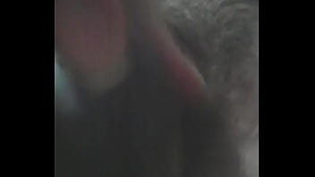 Preview 4 of Real Lif Cam - se masturba con el desodorante de su esposo
