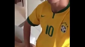 Preview 4 of Sxs Mom Animael - H&eacute_tero durante o jogo da copa