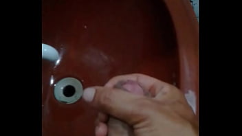 Preview 1 of Xxx I Vidio - Gozando na pia do hotel recepcionista muito gostosa