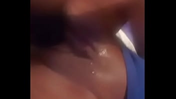 Preview 2 of Bbw Hus9 - Otro de mi amiga venezolana masturbandoce squirt