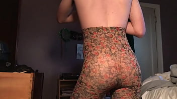 Preview 1 of Foxy Di Anal Creampie - Sexy ass in patterned leggings