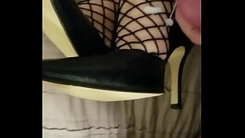 Preview 4 of Testakeme - Cum on Heels