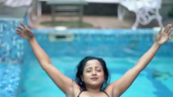 Preview 4 of Film Caligula2022 - naked bhabhi saree