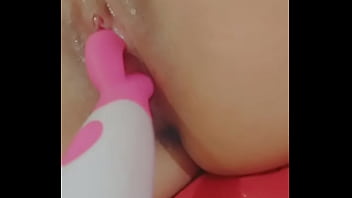 Preview 1 of Only Japanis Sex - Ela adora acordar esfregando a buceta at&eacute_ gozar.