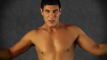 Preview 1 of Latina Cincinnati - Johnny Big Dick