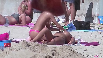 Preview 3 of Inside Grany - German Lesbian - Echte Lesben am Strand vom Ballerman 6 erwischt und gefilmt