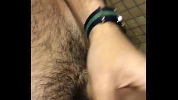 Preview 1 of Tube Videos Laila Chessum - Hairy Guy masturbating - for more subscribe www..com/guiruasphotographer