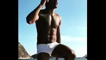 Preview 1 of Big Ass Webcam Library - Cantor Nego do Borel de sunga branca