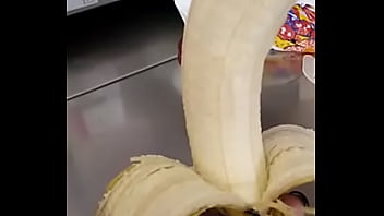 Preview 2 of Raki Brkan P - Me gustan los pl&aacute_tanos bien duros