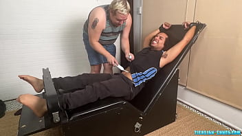 Preview 4 of Sunny Leon Xlxx - Matt Is Pleased To Have Jolly Marcos On The Tickling Hair