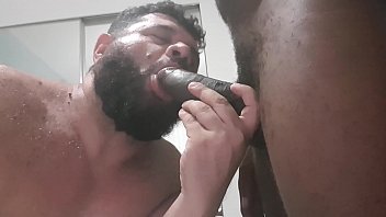 Preview 1 of Disexxbf - Mamando a pirocona preta do Neg&atilde_o