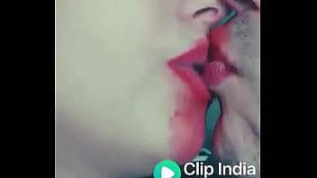 Preview 3 of Leila Olwi - Full kissing