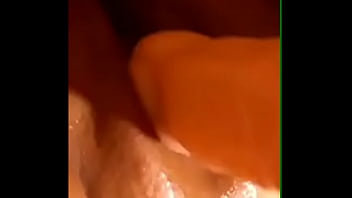 Preview 1 of Xxx Nikro Seks Bek - Le gusta jugar con el pene de gomas