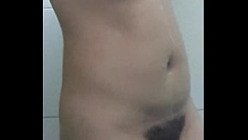 Preview 1 of Tube Fire - Ecuatoriana jovencita Esp&iacute_ada ba&ntilde_&aacute_ndose