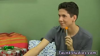 Preview 1 of Xnx Sen - White gay twinks fucking class Braden Klien can&#039_t love Christmas with