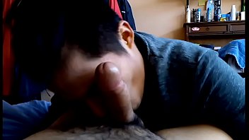 Preview 3 of Englishxxxvdo - Mi vecinito tuvo casa sola y le com&iacute_ la colita