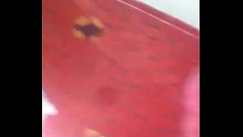 Preview 1 of Downblouse Handjob Stranger - Mostrando meu pauzinho