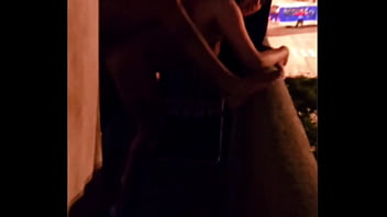 Preview 3 of Mom Crimpee Videos - Transei na sacada do pr&eacute_dio bem no hor&aacute_rio do Hush