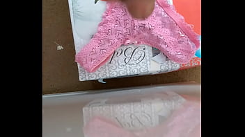 Preview 1 of Dhata Girl - Calcinha rosa