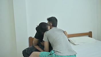 Preview 2 of Couple 3gp Sex - Big Boobs Indian MILF Mom Rough Fuck - Hindi Audio