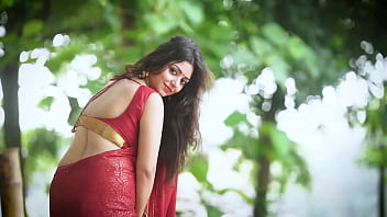 Preview 3 of Bfxxxvidos Www Com - Hot Bhabhi in Saree showing stuff - Episode 1