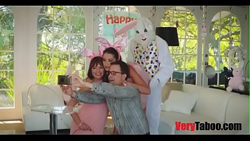 Preview 2 of Desi Bacha Ki Maa Xxx - OH MY GOD! Bunny StepUncle is hard for me
