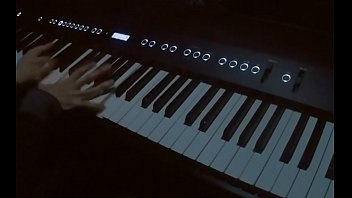 Preview 2 of Pornocon Empleadas Domesticas - piano hand job