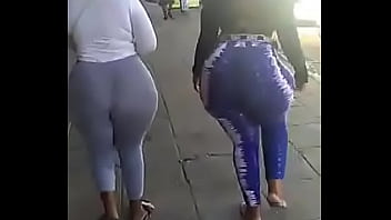 Preview 2 of Canic K O M P O Z E E - Walking the twerk