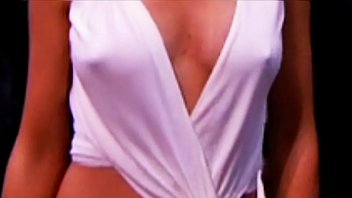 Preview 2 of Oyrloca Com - Kylie Minogue See-Thru Nipples - MTV Awards 2002