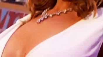 Preview 3 of Oyrloca Com - Kylie Minogue See-Thru Nipples - MTV Awards 2002