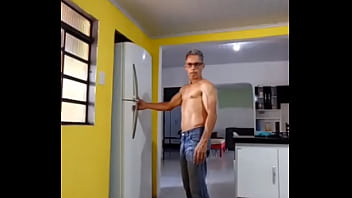 Preview 1 of 3gpking Xxxcom222 - Vovo safado 1