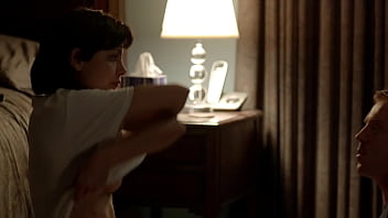 Preview 1 of Son 28 Sex Hor - Morena Baccarin - Topless in Homeland - S01E03 (uploaded by celebeclipse.com)