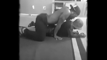 Preview 1 of Qekyhrj8an - Lap dance com a prima gostosa