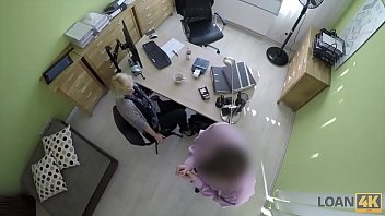 Preview 3 of Free Katie Allen - LOAN4K. Non preoccuparti,  rester&agrave_ tra di noi