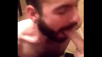 Preview 2 of Xxxivideo 2018 - Mamando y orde&ntilde_ando a dos machos