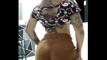 Preview 2 of Tied Up Heroine - Thais Garcia super gostosa rebolando