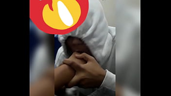 Preview 3 of Brother And Cute Sister Xxx - Colegialo practicando mamar verga