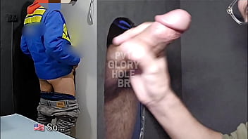 Preview 2 of Xxx Full Hd Hero Heroinsex Video - Motoboy hetero do pau uncut grande e grosso veio se aliviar no GH durante o trabalho!!! (COMPLETO NO RED)