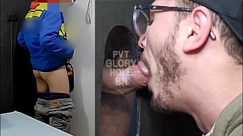 Preview 3 of Xxx Full Hd Hero Heroinsex Video - Motoboy hetero do pau uncut grande e grosso veio se aliviar no GH durante o trabalho!!! (COMPLETO NO RED)
