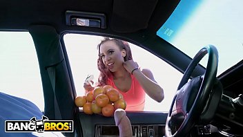 Preview 1 of Massage And Sexy Sex - BANGBROS - Sean Lawless Buys Oranges From Sexy Black Street Vendor Demi Sutra