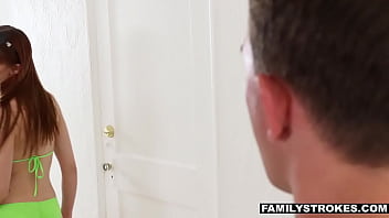 Preview 2 of 3gpsexmove - FamilyOrgasm - Hot Stepsis (Alexa Nova) Bareback Fucking Stepbro