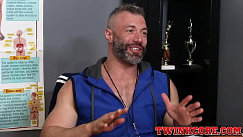 Preview 1 of Tusi Urdo Xxx Download - Creamy load all over the quivering DILF Cole Connor anus. The feeling of the older man Cole Connor&rsquo_s well-fucked hole was all Tyler could take. The climaxing jock boy cried out,  pulled out,  and then his cockhead