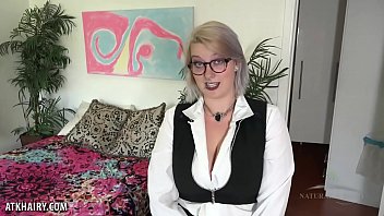 Preview 2 of Sexy Lamis - Get to know curvy and hairy Nyx Night