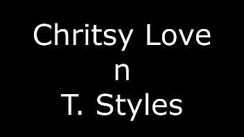 Preview 1 of Gaining Sotwear - how to eat pussy right for the holidays with christy love and tstyles