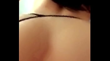 Preview 1 of Salsa Mix - Petite Milla Santiago experimenta um enorme galo dotado na bunda,  sentada anal