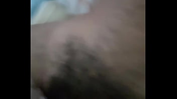 Preview 1 of Xxxvidebp - Chic&atilde_o se deliciando com o cacet&atilde_o
