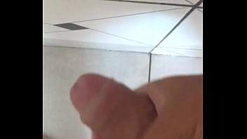 Preview 1 of Ixx Movies - Batendo uma cheio de rs