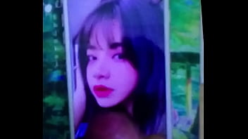 Preview 3 of Padme Tube - Bắn tinh v&ocirc_ mặt em Quỳnh xinh