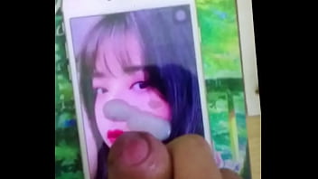 Preview 4 of Padme Tube - Bắn tinh v&ocirc_ mặt em Quỳnh xinh